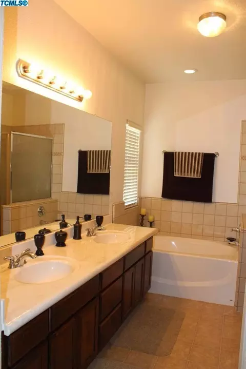 2026 E Levin Ave, Tulare, CA 93274 photo 15