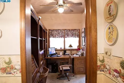 216 E Berkeley Ave, Tulare, CA 93274 photo 6
