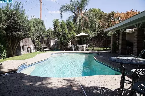 216 E Berkeley Ave, Tulare, CA 93274 photo 18