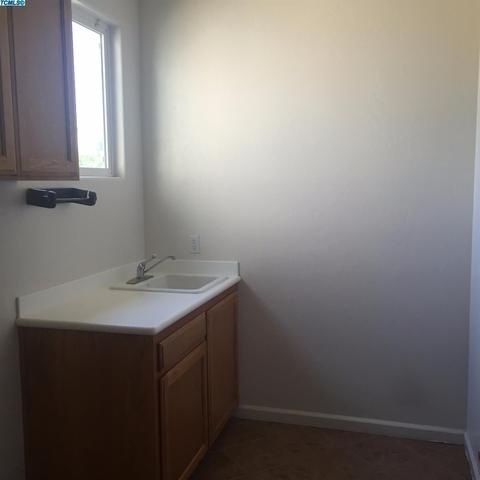 736 E La Vida Ave, Visalia, CA 93292 photo 12