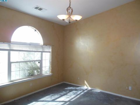 480 Westgate Pl, Lemoore, CA 93245 photo 3