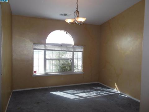 480 Westgate Pl, Lemoore, CA 93245 photo 2