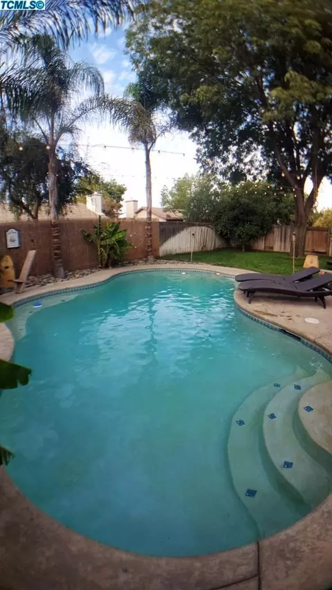 4220 E Feemster Ave, Visalia, CA 93292 photo 11