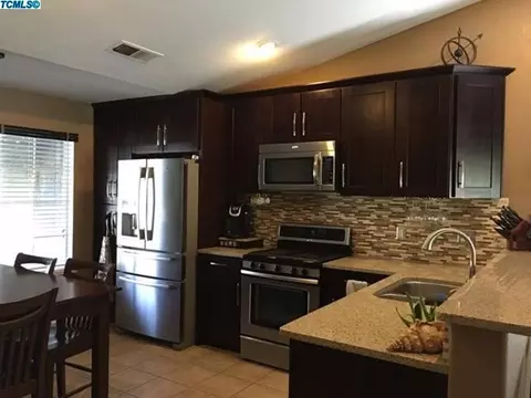 4220 E Feemster Ave, Visalia, CA 93292 photo 3