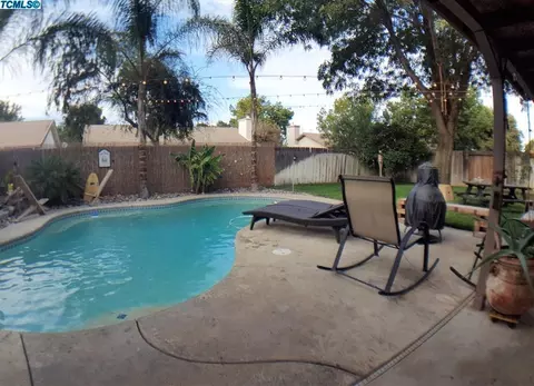 4220 E Feemster Ave, Visalia, CA 93292 photo 10