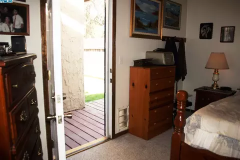 1330 E Sunnyview Ave, Visalia, CA 93292 photo 12