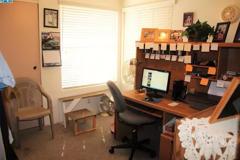 1330 E Sunnyview Ave, Visalia, CA 93292 photo 18