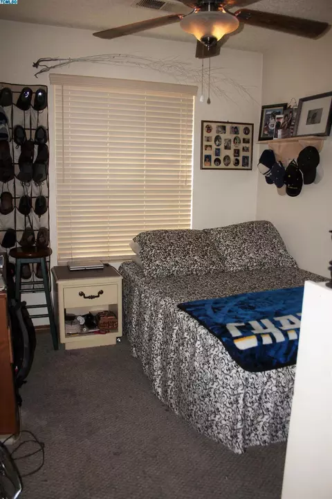 1330 E Sunnyview Ave, Visalia, CA 93292 photo 15