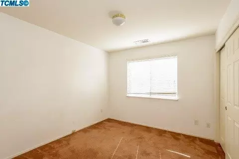 224 Riviera Dr, Lemoore, CA 93245 photo 1