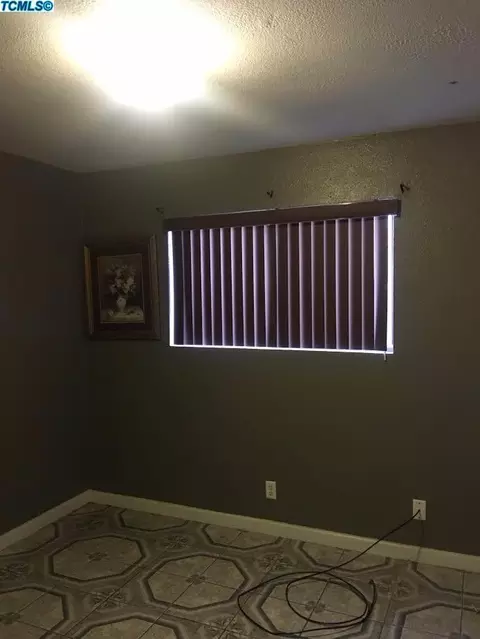 8083 Griggs Ave, Dinuba, CA 93618 photo 3