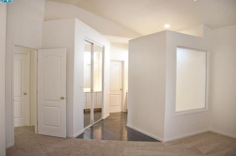 1335 E Parkview Ct, Visalia, CA 93292 photo 26