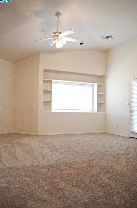 1335 E Parkview Ct, Visalia, CA 93292 photo 24