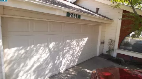 2433 E Parker Ct, Visalia, CA 93292 photo 12