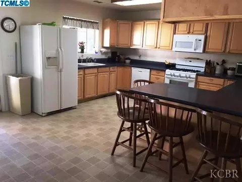 4860 E Letson, Laton, CA 93242 photo 6