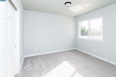 2445 S Hall St, Visalia, CA 93277 photo 14