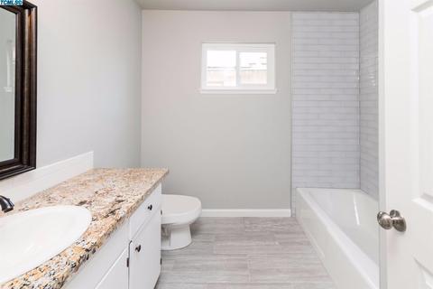 2445 S Hall St, Visalia, CA 93277 photo 13