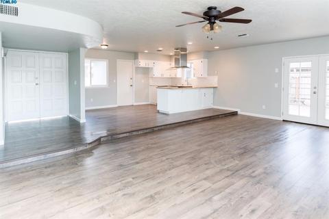 2445 S Hall St, Visalia, CA 93277 photo 8