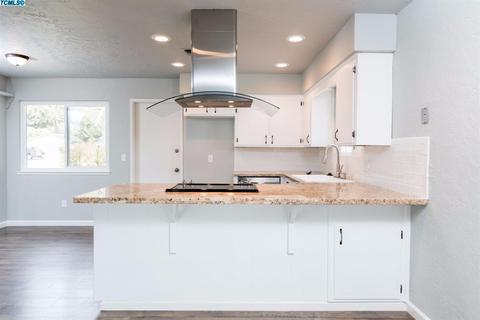 2445 S Hall St, Visalia, CA 93277 photo 7