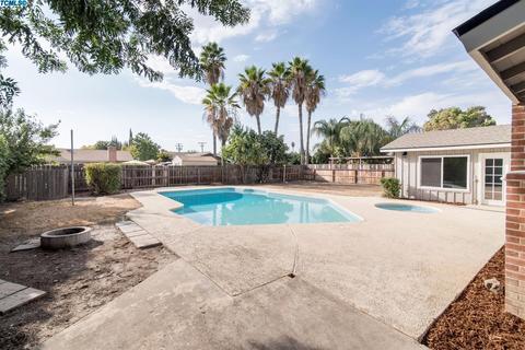 2445 S Hall St, Visalia, CA 93277 photo 17