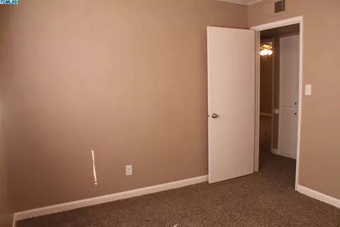 463 E Sandra Ave, Tulare, CA 93274 photo 11