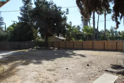 463 E Sandra Ave, Tulare, CA 93274 photo 22