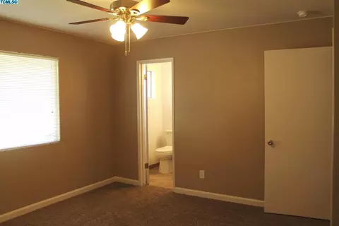 463 E Sandra Ave, Tulare, CA 93274 photo 16
