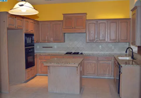 1898 N Filbert Ave, Clovis, CA 93619 photo 4