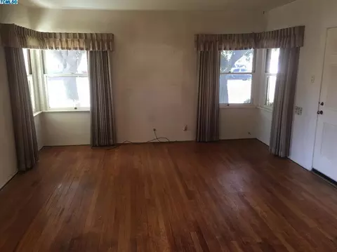 1117 E Sequoia Ave, Tulare, CA 93274 photo 6