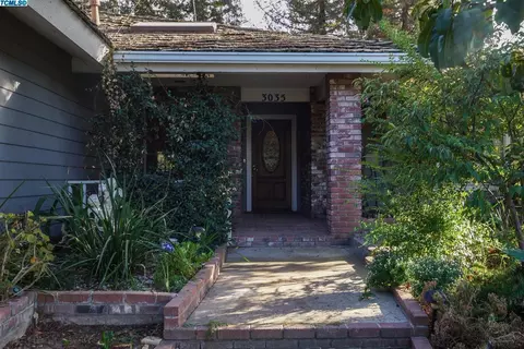 3035 E Sycamore Ave, Visalia, CA 93292 photo 2