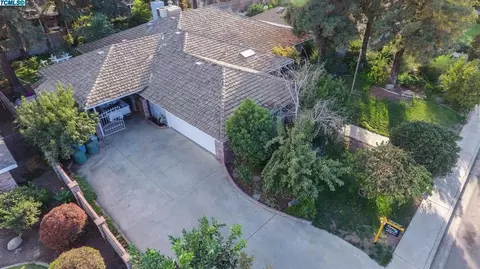 3035 E Sycamore Ave, Visalia, CA 93292 photo 1