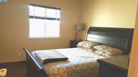 1499 Noble St, Lemoore, CA 93245 photo 22