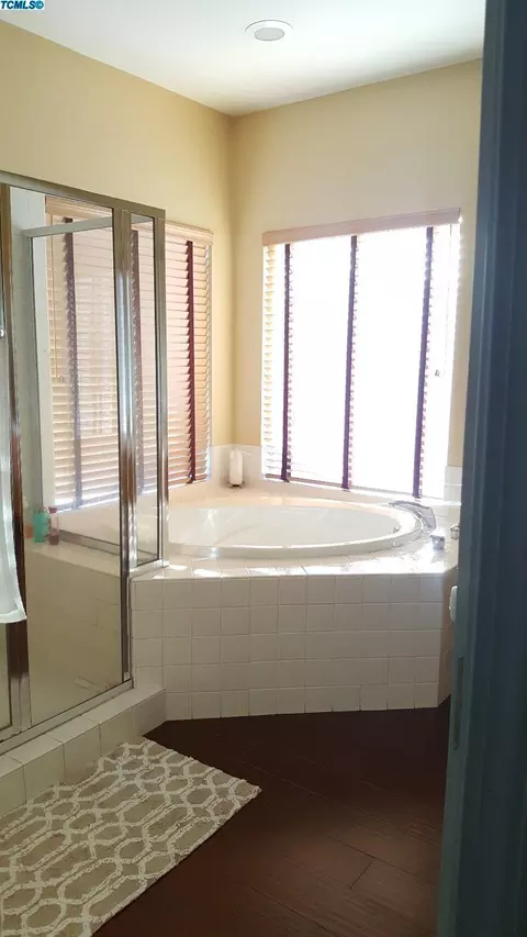 1499 Noble St, Lemoore, CA 93245 photo 32