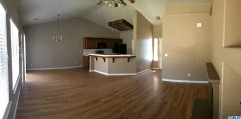 1480 Bay St, Lemoore, CA 93245 photo 3