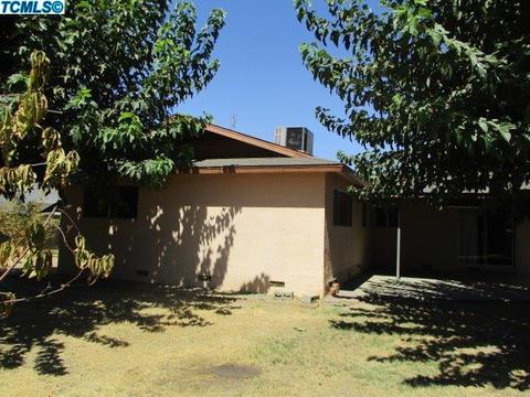 127 E Spruce Ave, Lemoore, CA 93245 photo 4