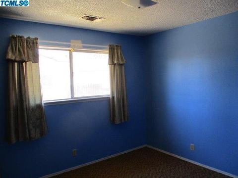 127 E Spruce Ave, Lemoore, CA 93245 photo 16