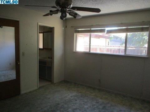 127 E Spruce Ave, Lemoore, CA 93245 photo 18