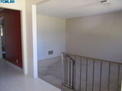 127 E Spruce Ave, Lemoore, CA 93245 photo 11