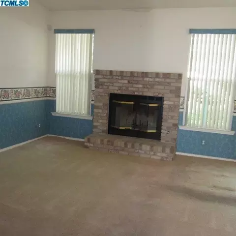 643 E Northridge Dr, Dinuba, CA 93618 photo 4