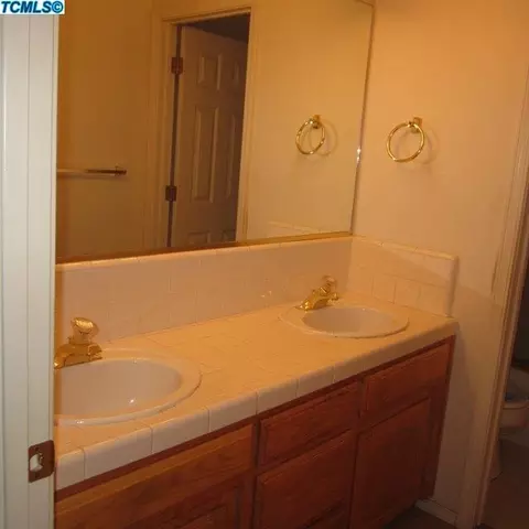 643 E Northridge Dr, Dinuba, CA 93618 photo 7