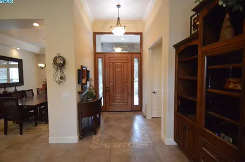218 E Arlen Ave, Visalia, CA 93277 photo 6