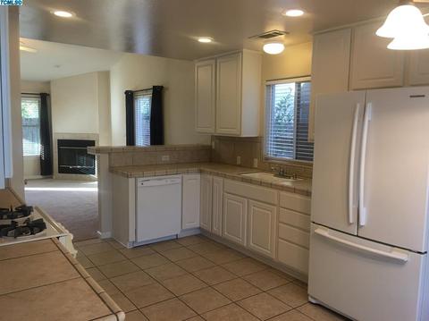 4043 E Stapp Ct, Visalia, CA 93292 photo 12