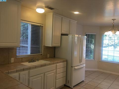 4043 E Stapp Ct, Visalia, CA 93292 photo 8