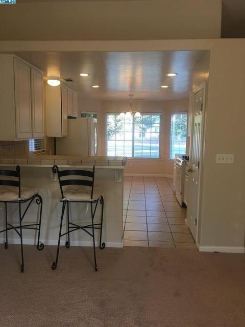4043 E Stapp Ct, Visalia, CA 93292 photo 6