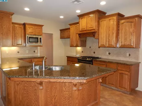 3230 N Anderson Rd, Exeter, CA 93221 photo 8