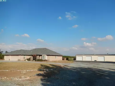 3230 N Anderson Rd, Exeter, CA 93221 photo 5