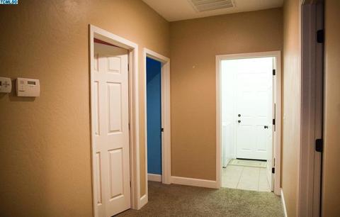 235 Hampton St, Tulare, CA 93274 photo 8