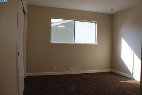 447 E Gail Ave, Tulare, CA 93274 photo 9