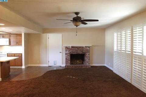 447 E Gail Ave, Tulare, CA 93274 photo 5