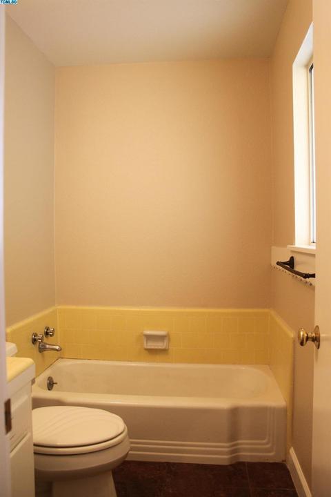 447 E Gail Ave, Tulare, CA 93274 photo 12