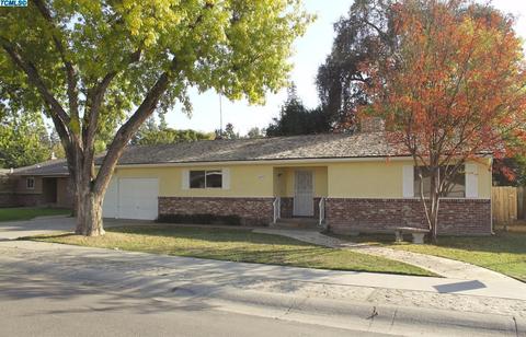 447 E Gail Ave, Tulare, CA 93274 photo 2